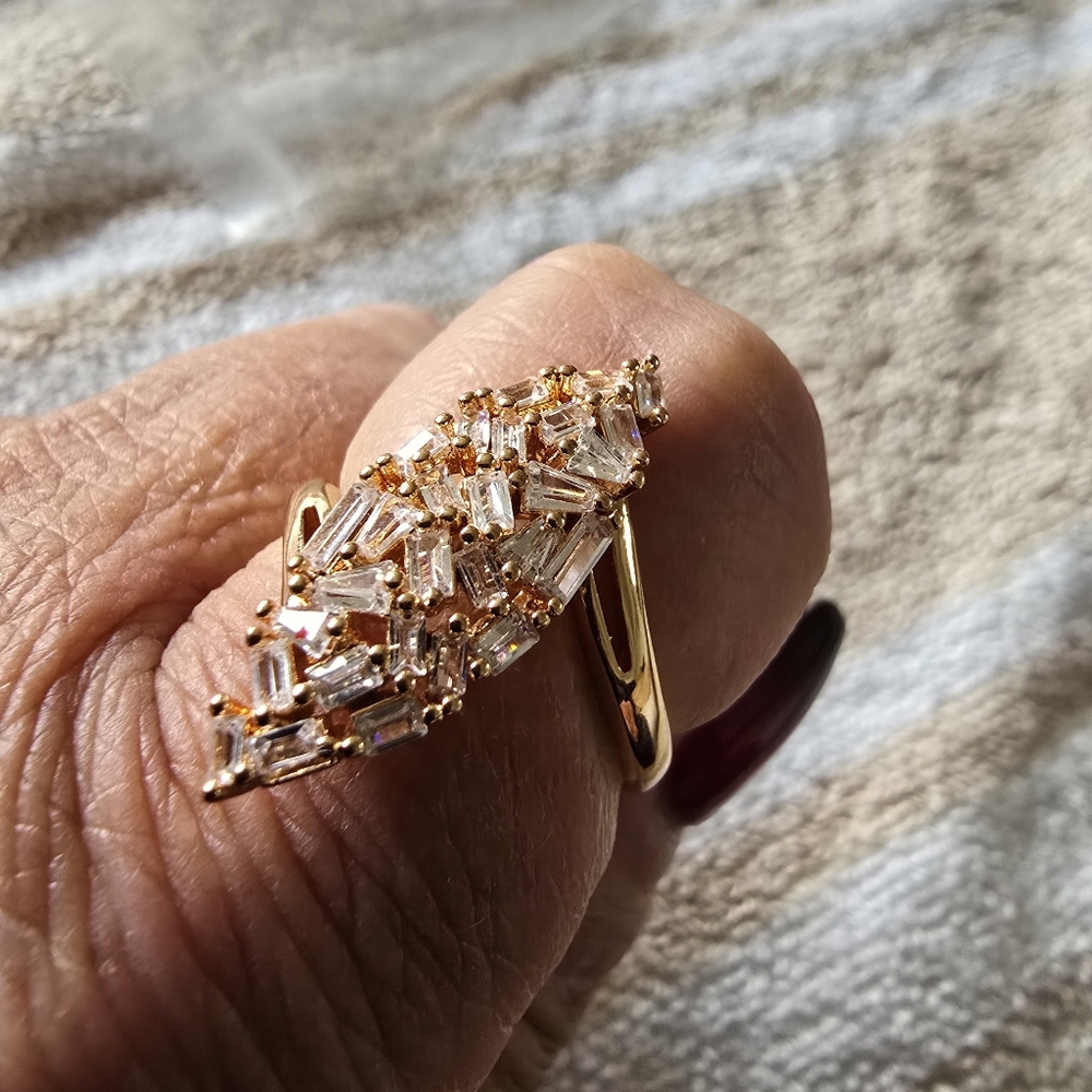 😎Elegant Rose Gold and Multi Cut Baguette Crystal Women's Ring